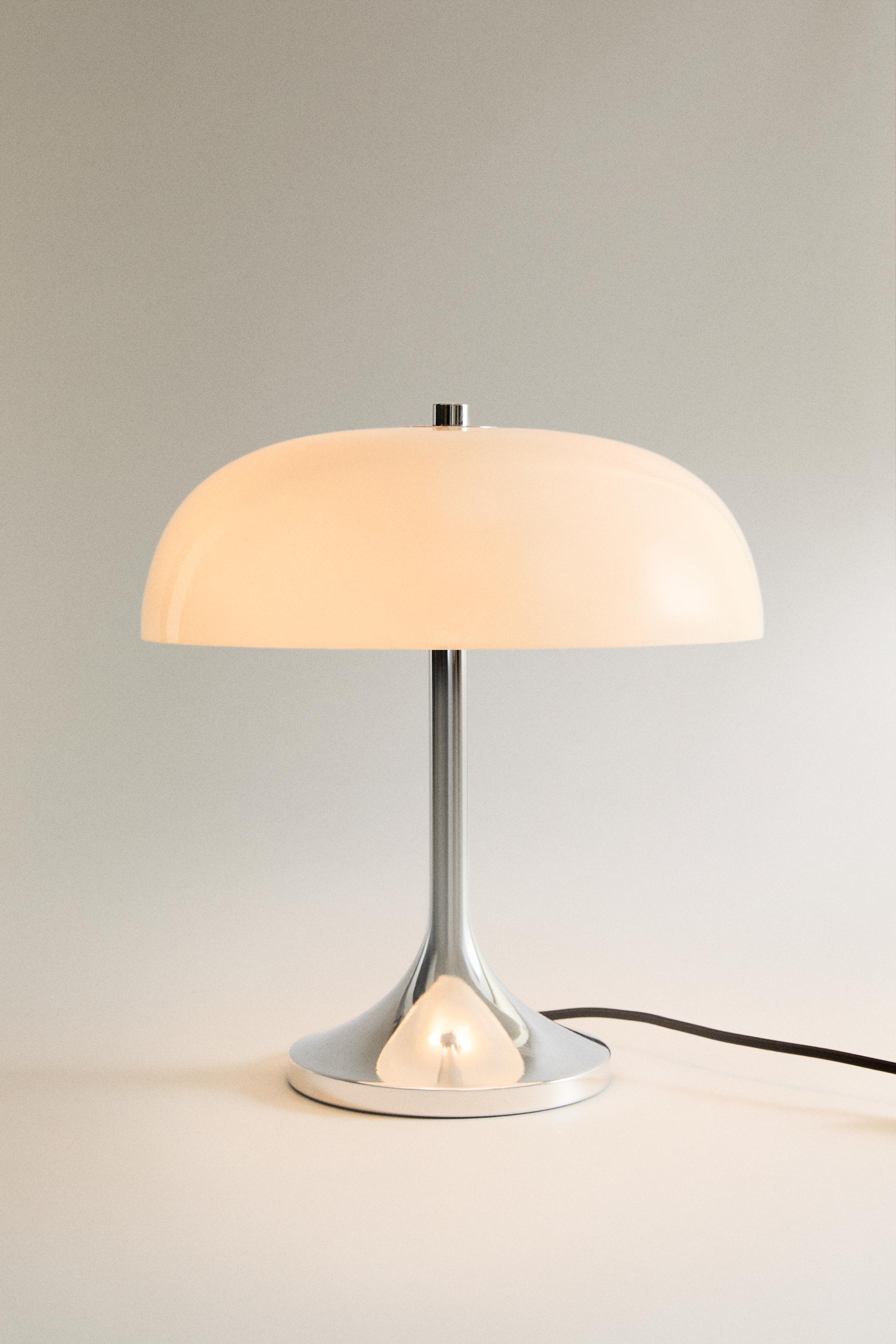 METAL AND GLASS TABLE LAMP
